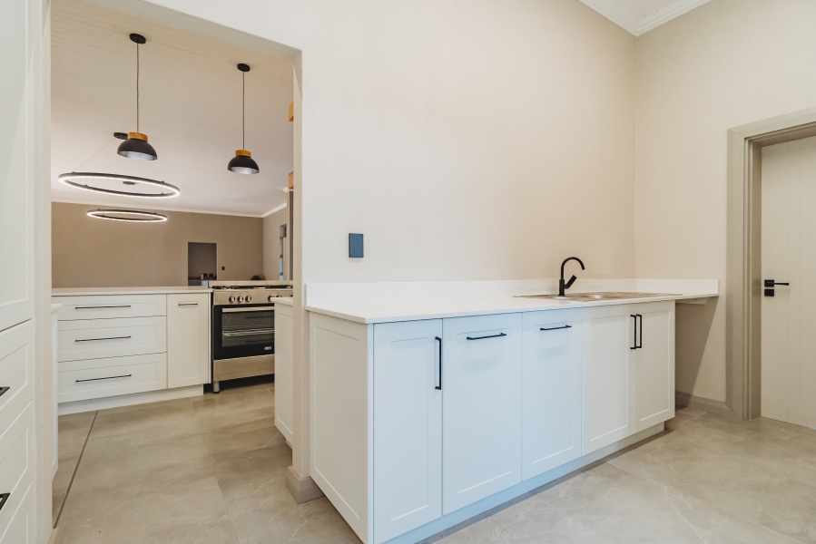 4 Bedroom Property for Sale in Blanco Western Cape